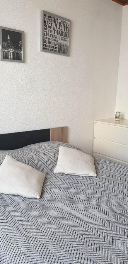 Location Saisonniere Apartment Coursan Luaran gambar