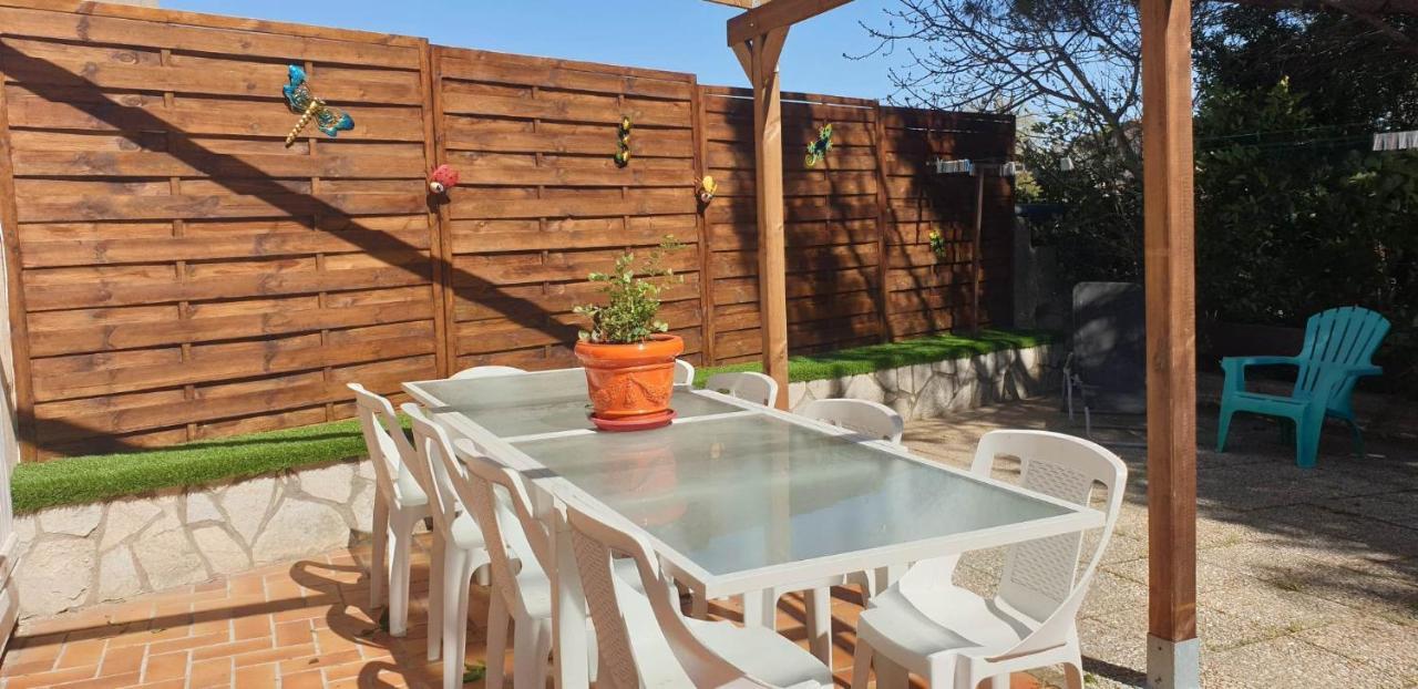 Location Saisonniere Apartment Coursan Luaran gambar